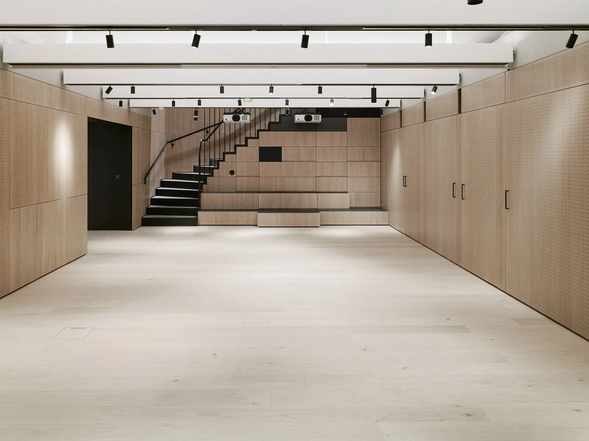 Công Nghệ Nâng Cao Giọng Nói (Voice Lift): Trao Quyền Cho Tiếng Nói, Nâng Cao Chất Lượng Không Gian