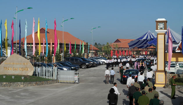 Một Quyết Định Ngoài Hợp Đồng